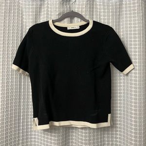 Zara black & white thick knit top